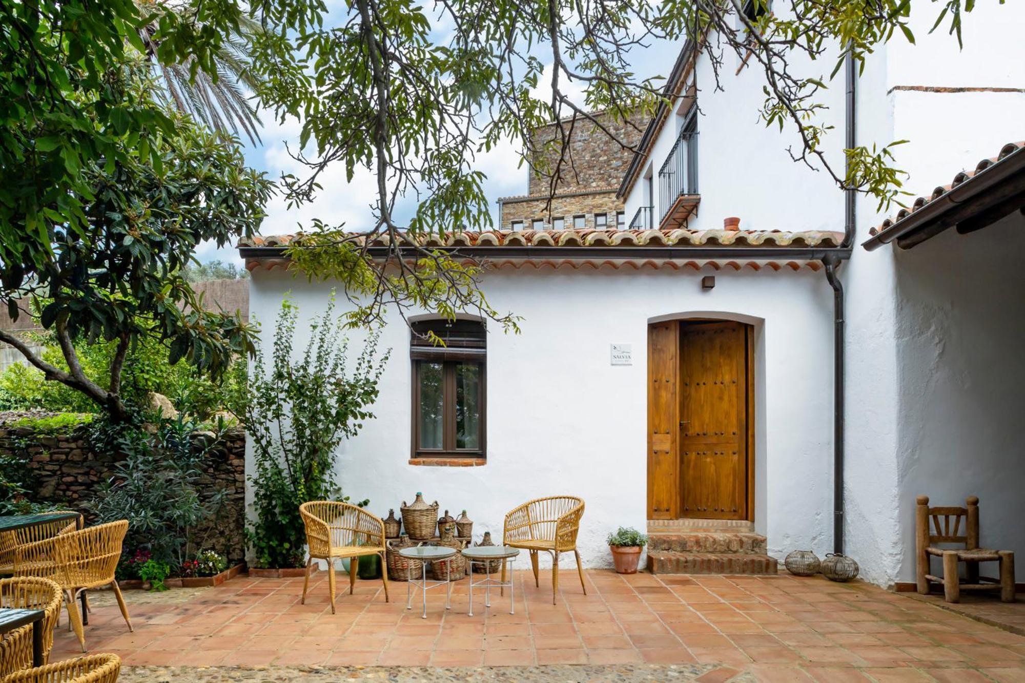 Apartamentos Turisticos El Patio Del Nogal 구아달루페 외부 사진