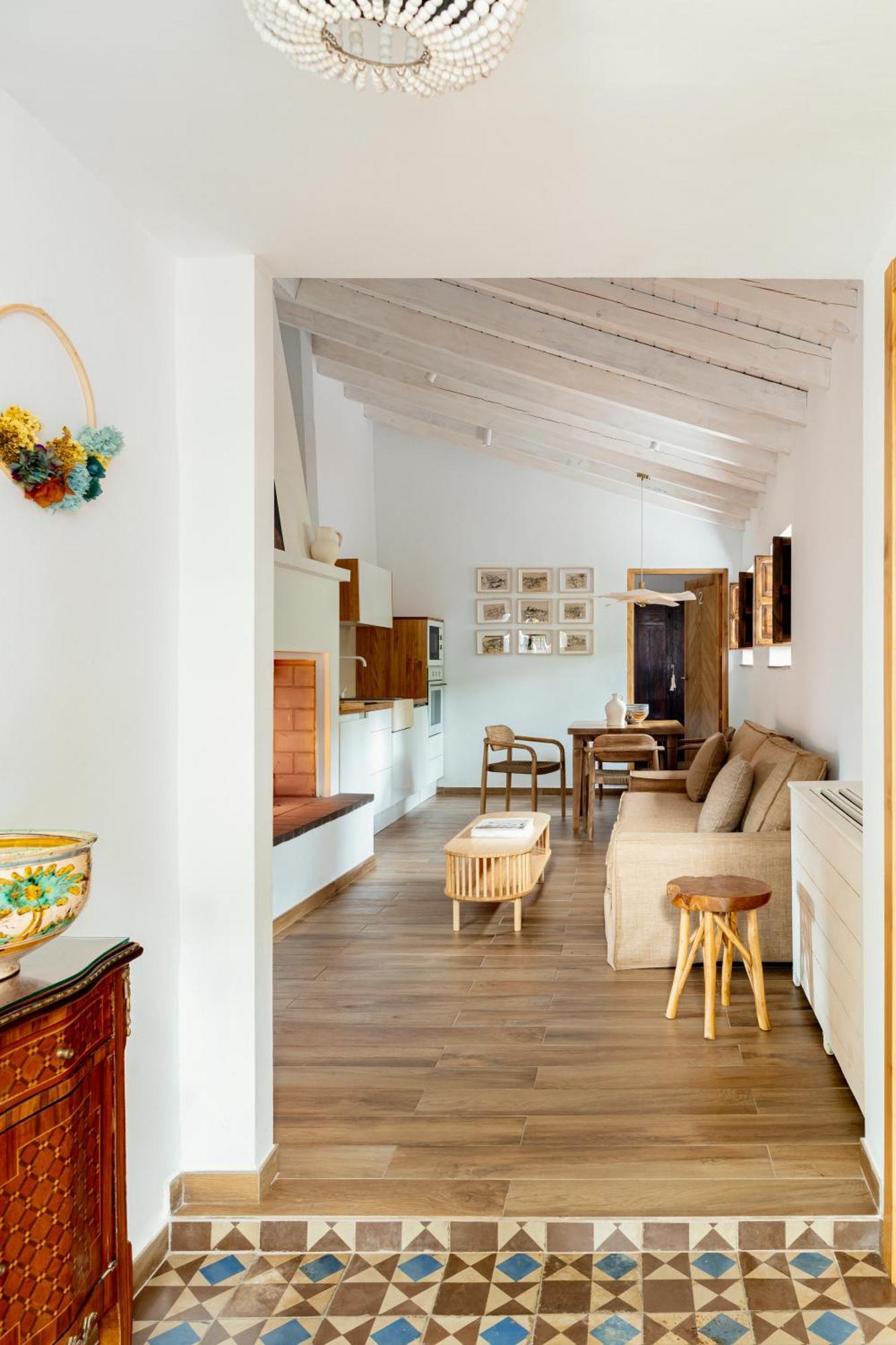 Apartamentos Turisticos El Patio Del Nogal 구아달루페 외부 사진
