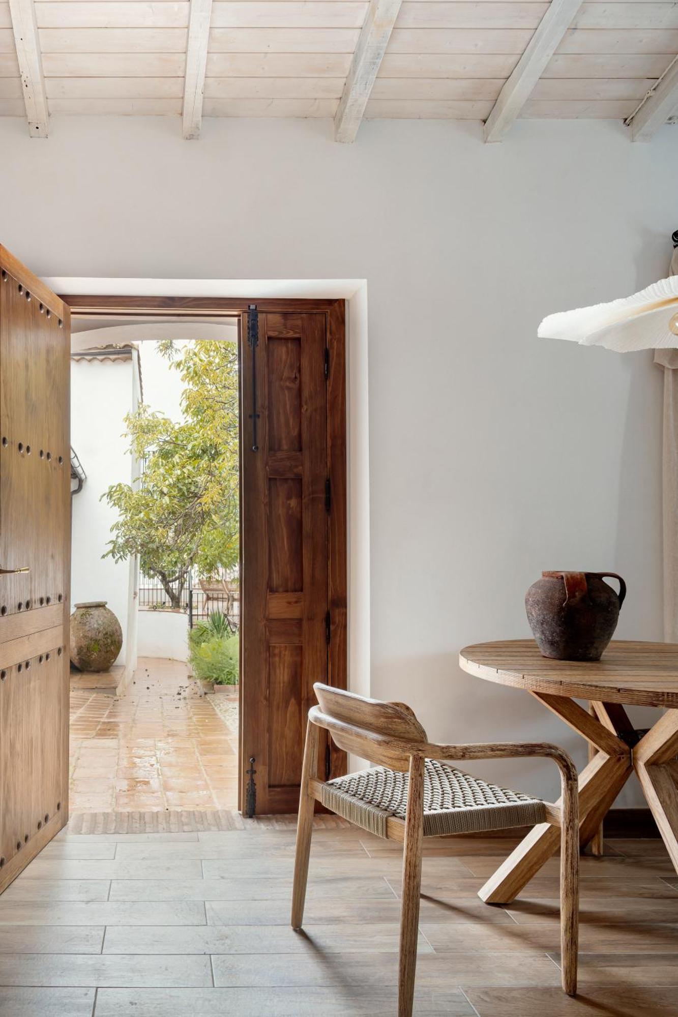 Apartamentos Turisticos El Patio Del Nogal 구아달루페 외부 사진