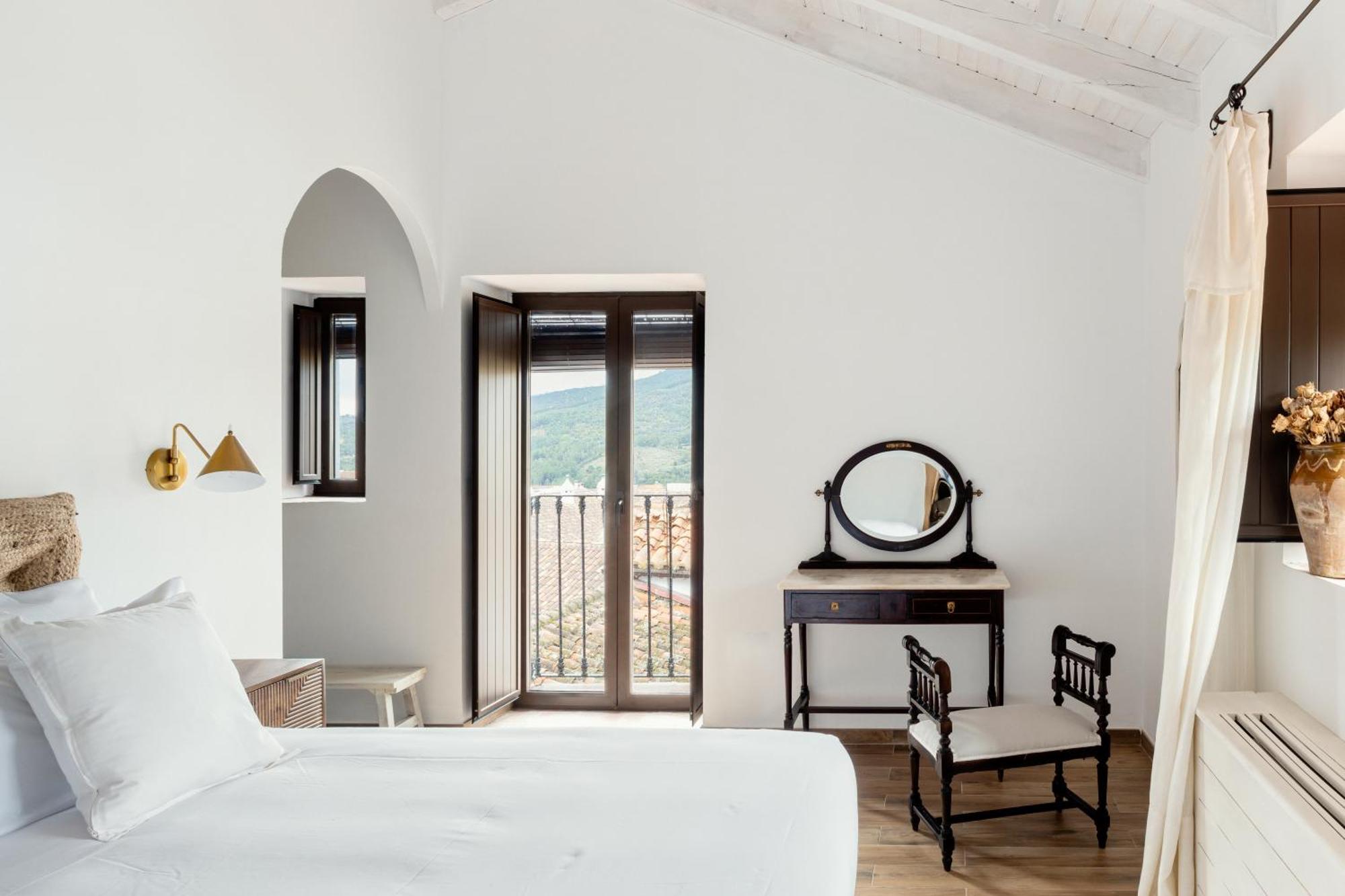 Apartamentos Turisticos El Patio Del Nogal 구아달루페 외부 사진