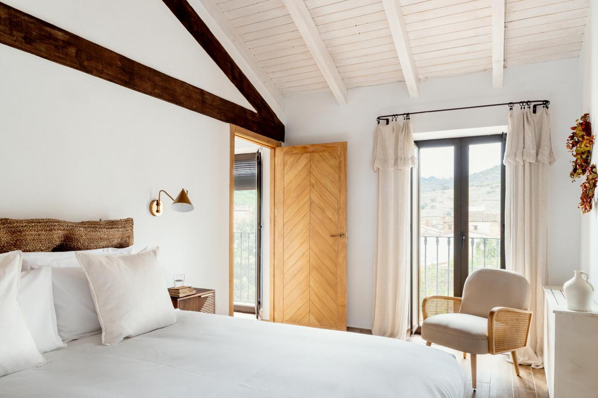 Apartamentos Turisticos El Patio Del Nogal 구아달루페 외부 사진