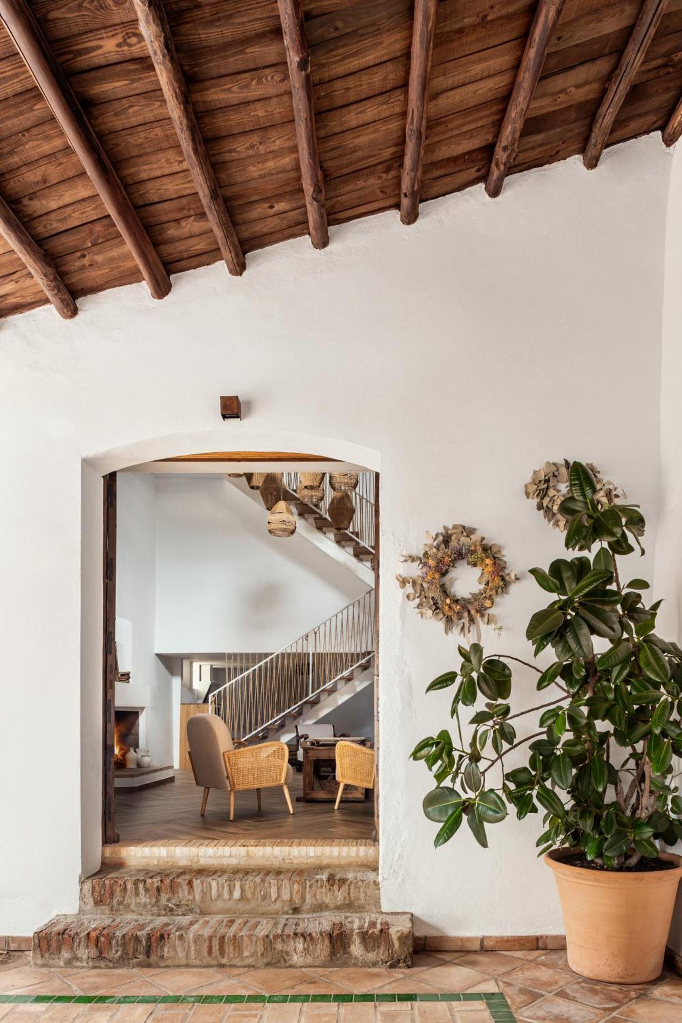 Apartamentos Turisticos El Patio Del Nogal 구아달루페 외부 사진